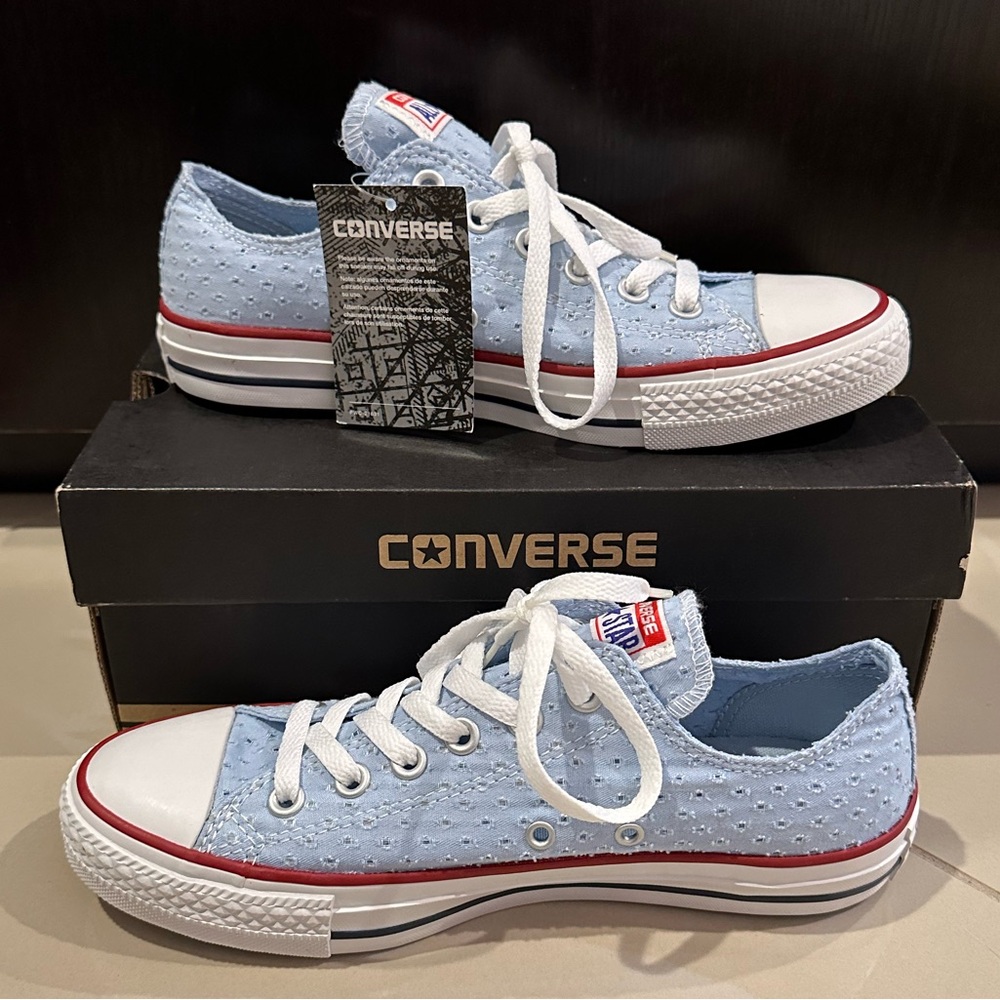 NIB Converse Chuck Taylor Ox Sneakers in Fountain Blue - Picture 3 of 11
